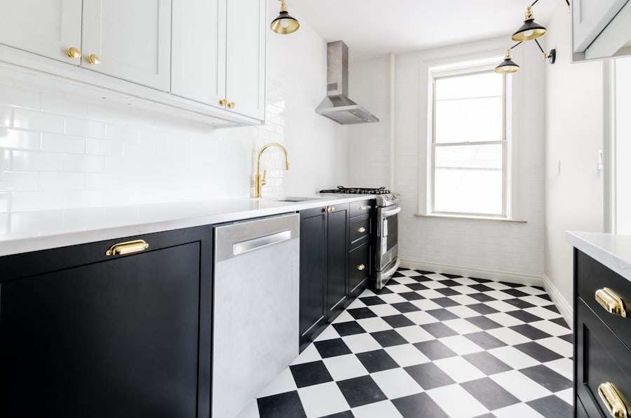 Black and white checkered kitchen