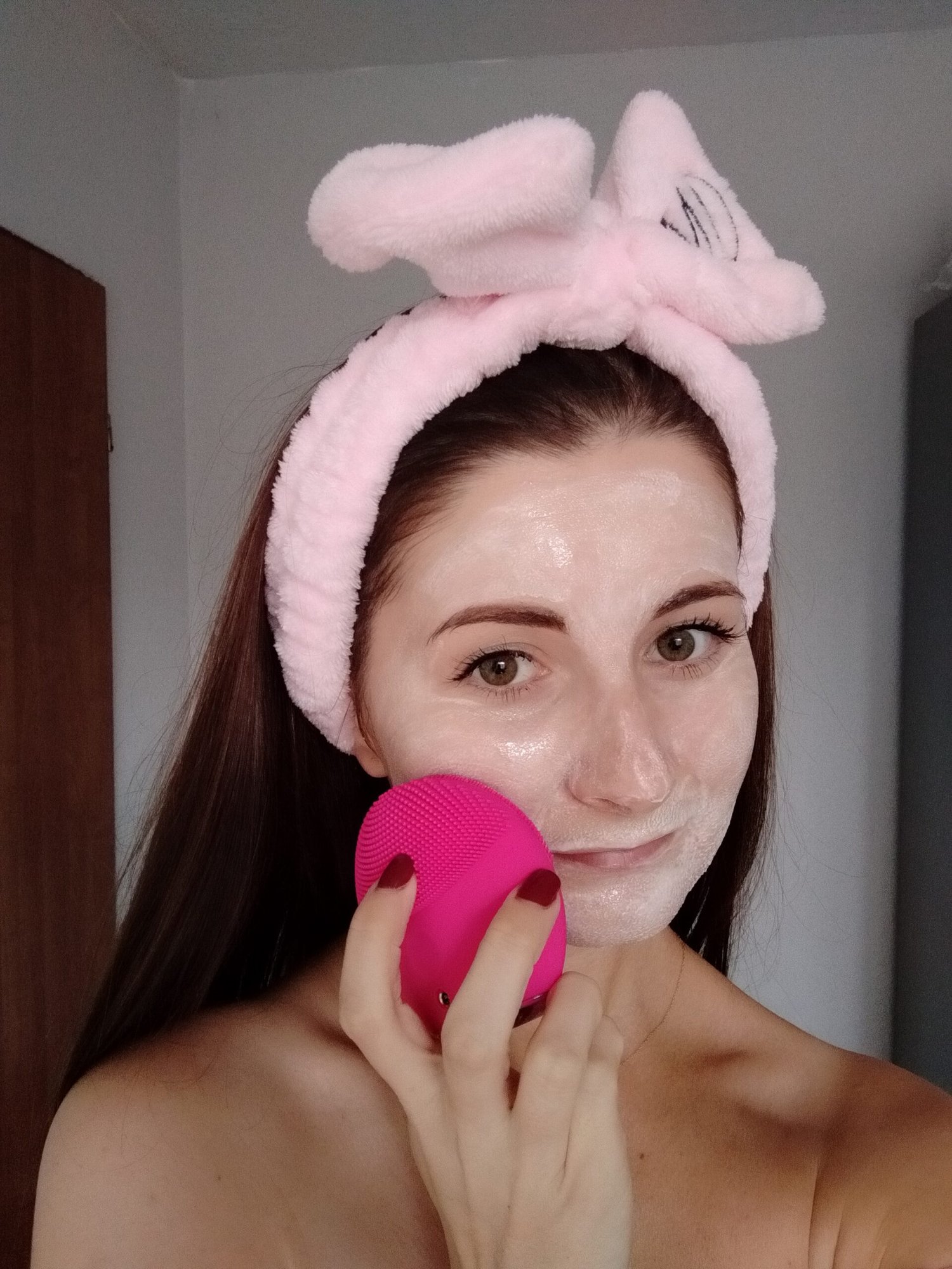 szczoteczka soniczna do twarzy, szczoteczka foreo, pielęgnacja twarzy