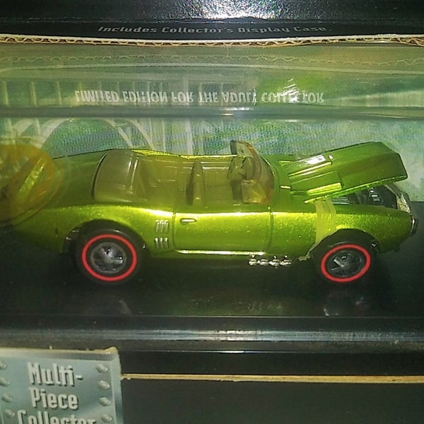 Hot Wheels Redline 68 Firebird close up 1