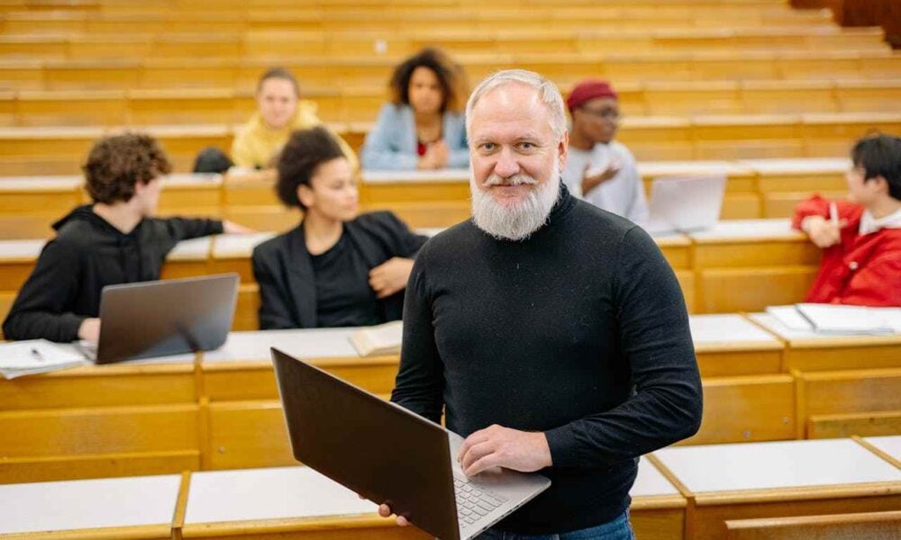 Nicholas Avramis – Licensed RCIC