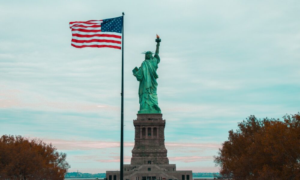 USA Government Extends Temporary Work Visa Restrictions