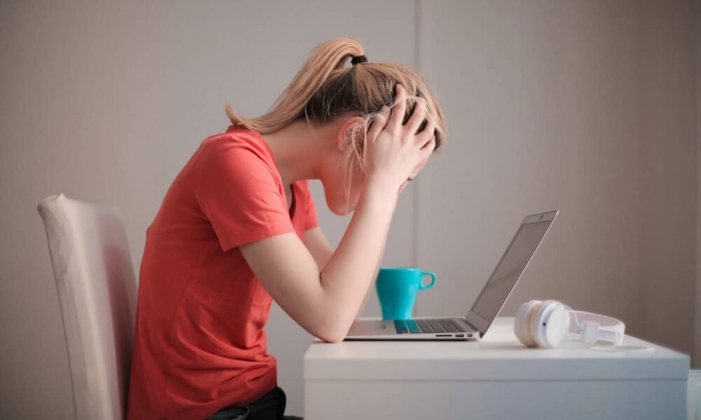 How to Avoid Scams Targeting International Students in Canada