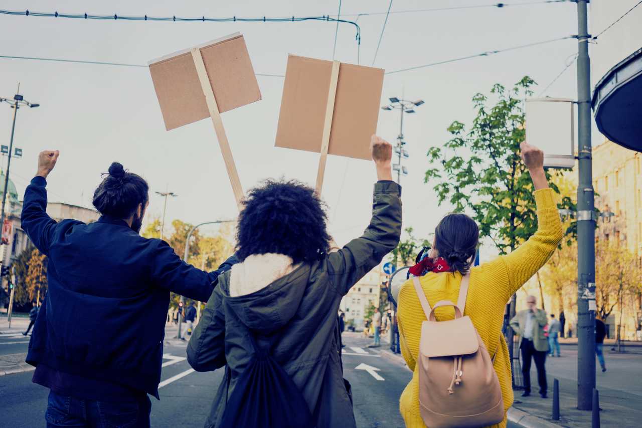 CBSA Employees Protest for Better Work Conditions