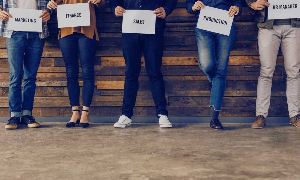 Canada Invites Over 4,600 International Experience Candidates in Latest Draw