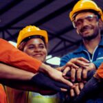 Ontario revises OINP Employer Guide, clarifying the minimum employee requirements for businesses with mobile workers, benefiting industries like construction.