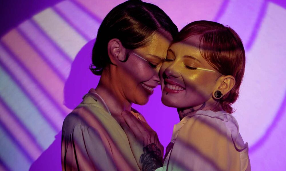 Canada Sees 20-Fold Increase in Same-Sex Immigrant Couples