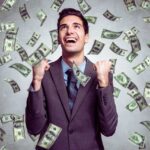 Canada's Average Weekly Earnings Rise to $1,240 in April