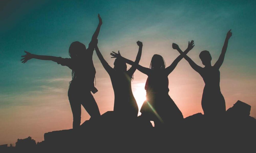 Canada Invites 5,649 Young Foreigners in Latest IEC Draws