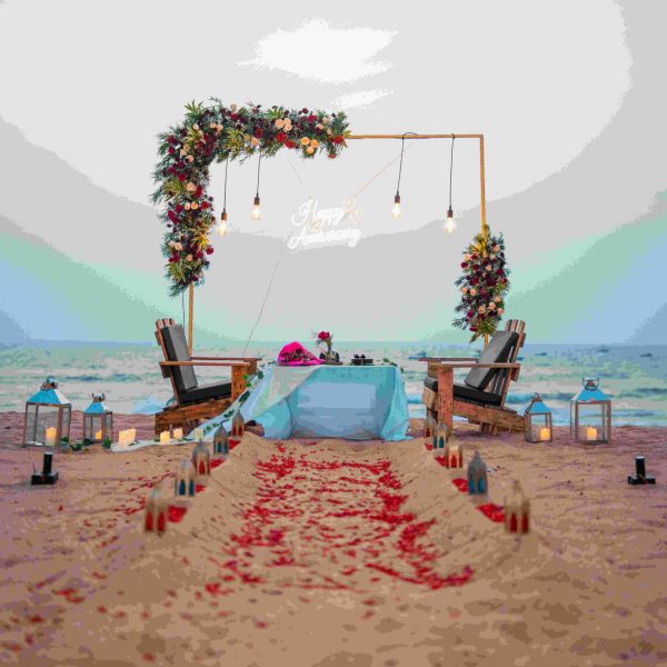 Beachside_Luxurios_Floral_Backdrop_Goa