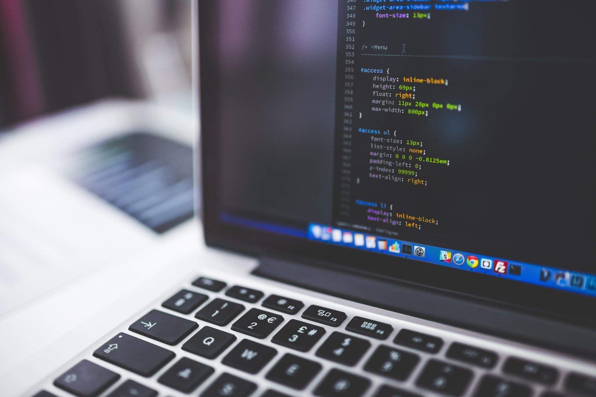 9 SEO Ranking Factors to Keep in Mind When Redesigning a Website 5 pexels negative space 160107