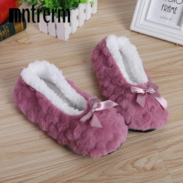 Chaussons Souple Peluche Fourrés Femme 5
