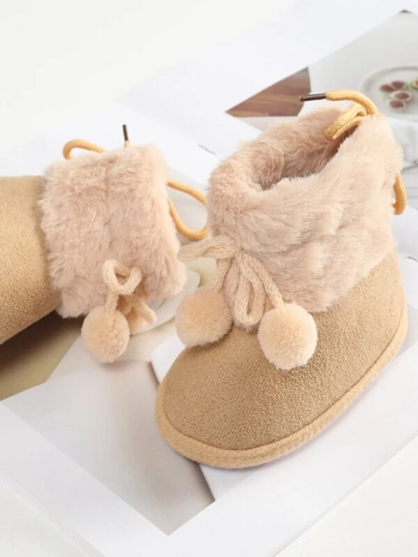 Chaussons Bottes Fourrées Bébé avec Pompon 11