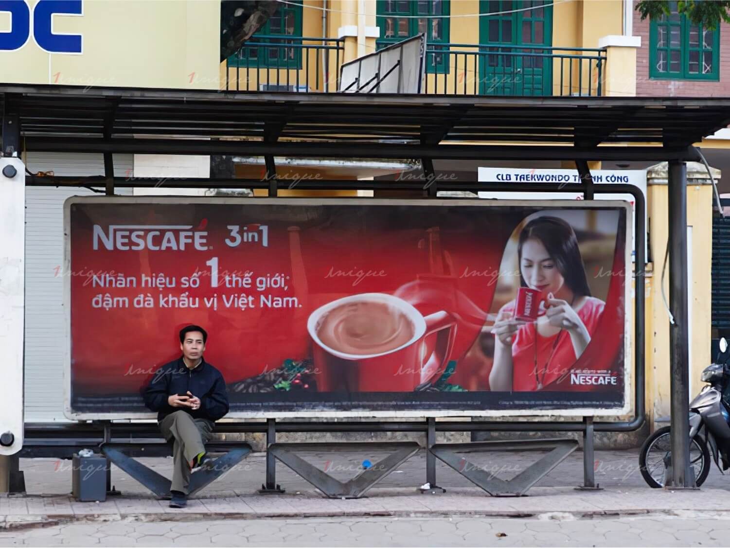 quảng cáo ngoài trời.