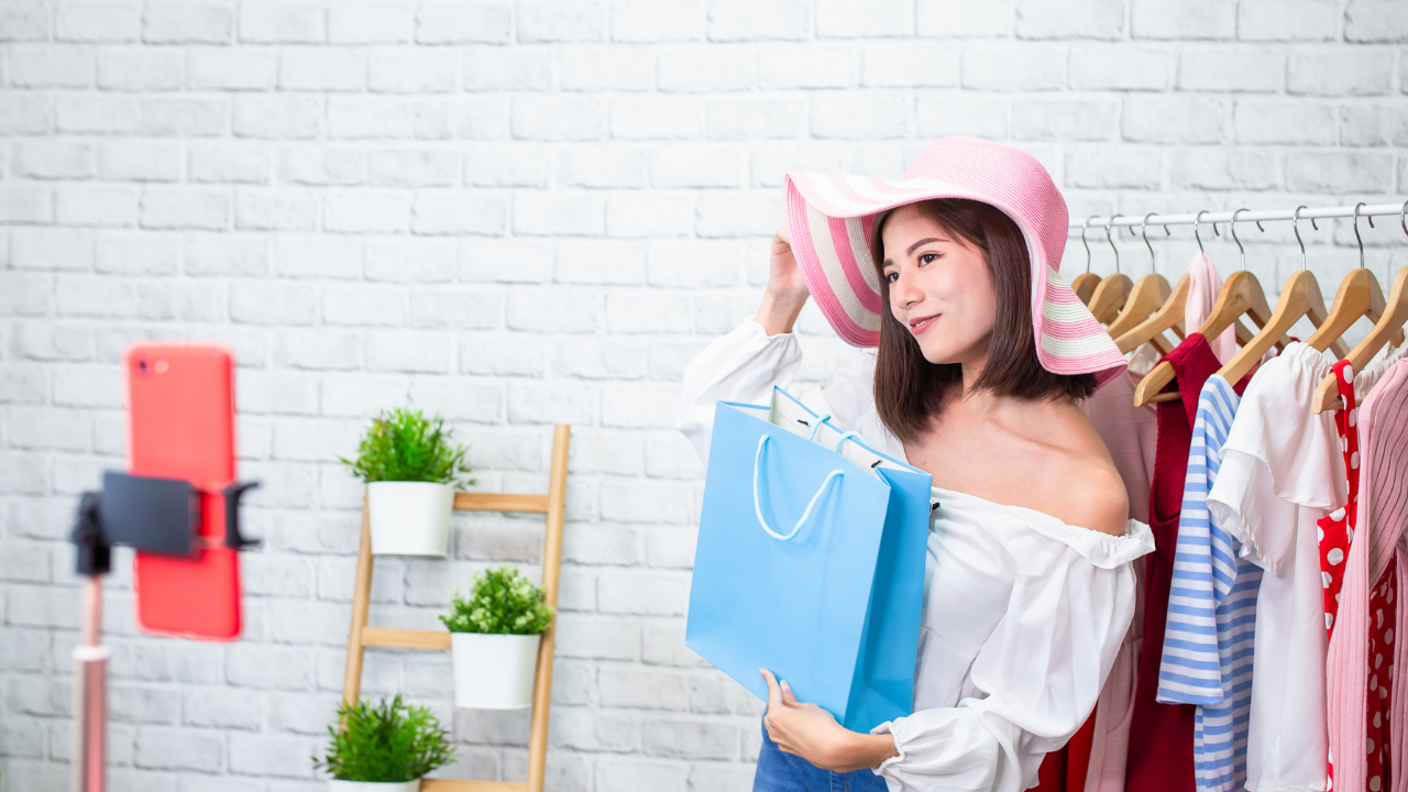 Livestream bán hàng