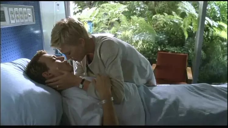 15 Best Alien Invasion Movies Like A Quiet Place 8 astronauts wife