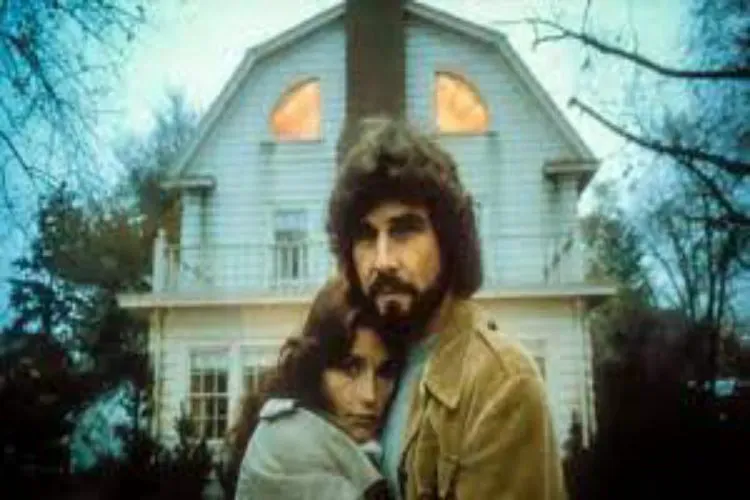 Best 10 Horror Movies Based On True Stories 2 The Amityville Horror