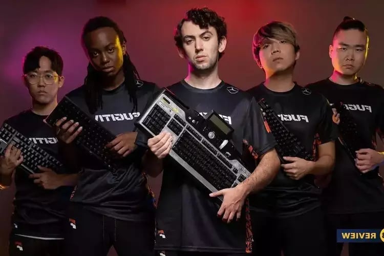 10 Thrilling Geeky Shows Like Silicon Valley 11 players paramount plus