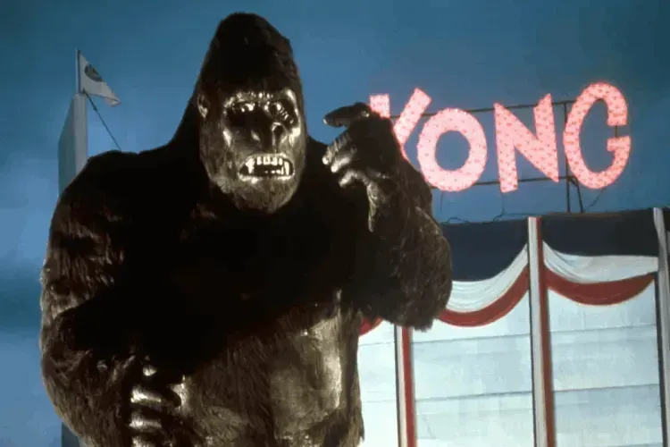 10 Powerful King Kong Movies In Order 5 King Kong (1976)