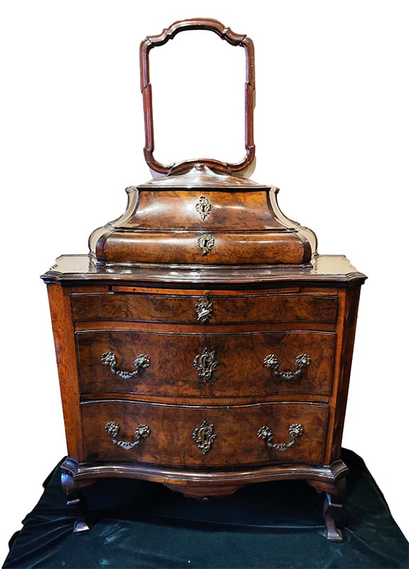 Mueble tocador. Joan Llor Benet, siglo XVIII. Marquetería de mercurio - Imagen 2