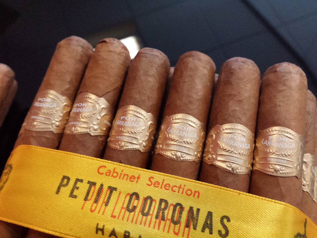 Por Larranga Cubana Petit Coronas - Image 3