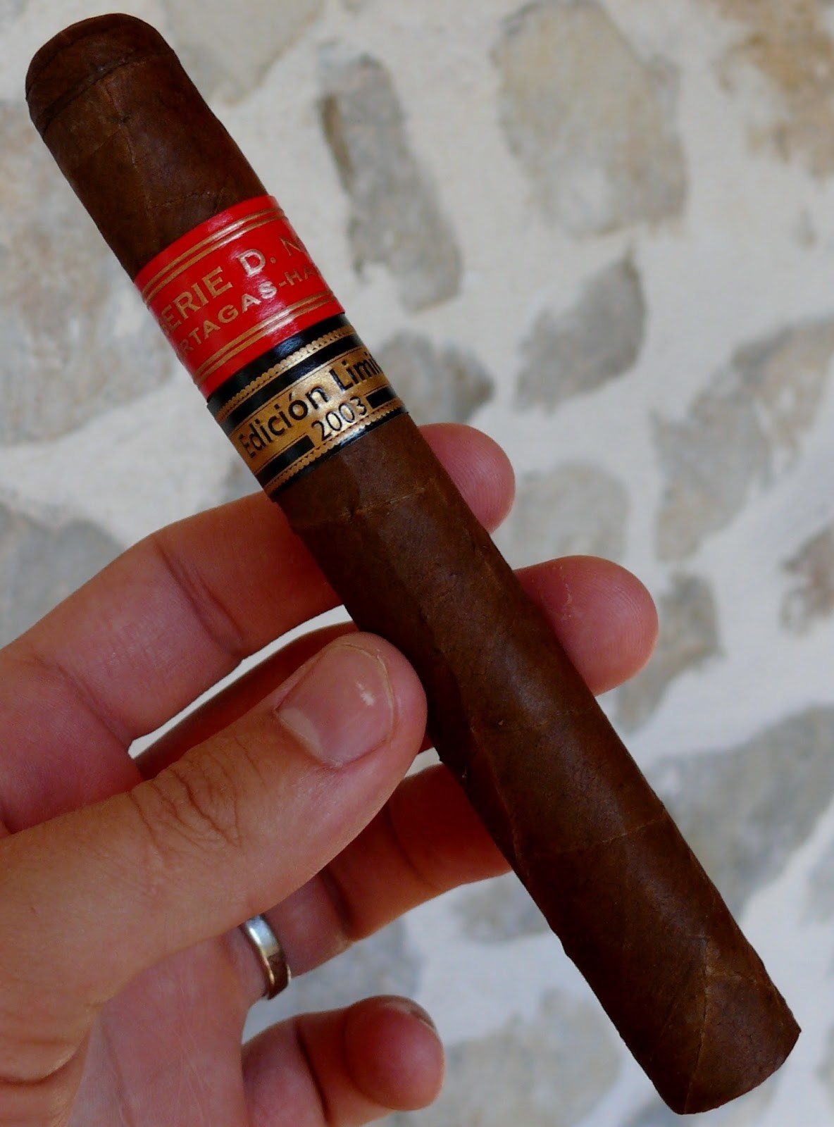 Partagas Series D No. 2 Limited Edition 2003 VINTAGE - Image 2