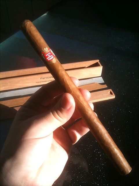 Hoyo De Monterrey Particulares  Limited Edition - Image 3