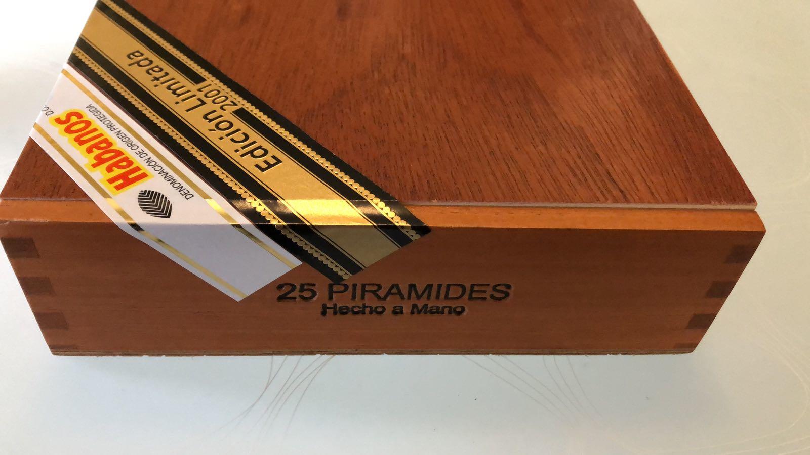 Cohiba Piramides Limited Edition 2001 - Image 5