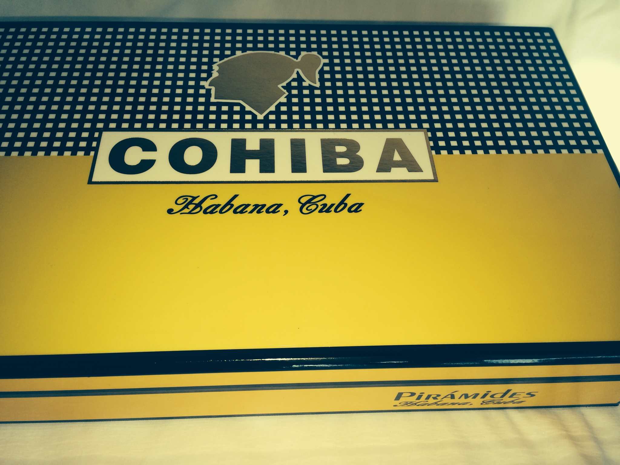 Cohiba 24 Piramides Luxury Humidor L.E. 2006 - Image 5