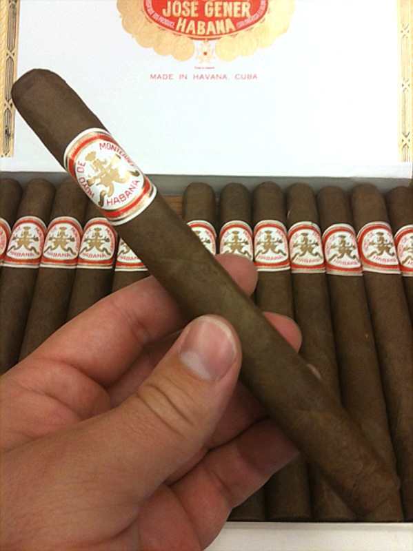 Hoyo De Monterrey Churchills - Image 6