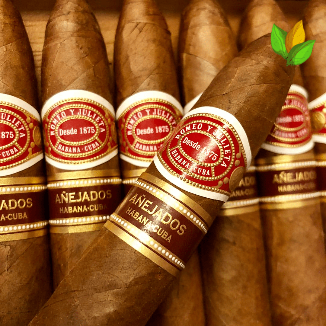 Romeo y Julieta Pirámides Añejados Box View - Authentic Habanos