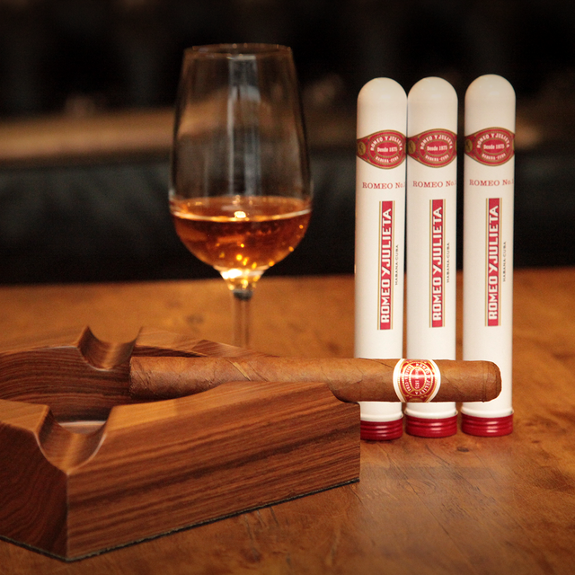 Romeo Julieta Cigars - A Simplified Name for a Complex Smoke 1 Romeo Julieta Cigars - A Simplified Name for a Complex Smoke
