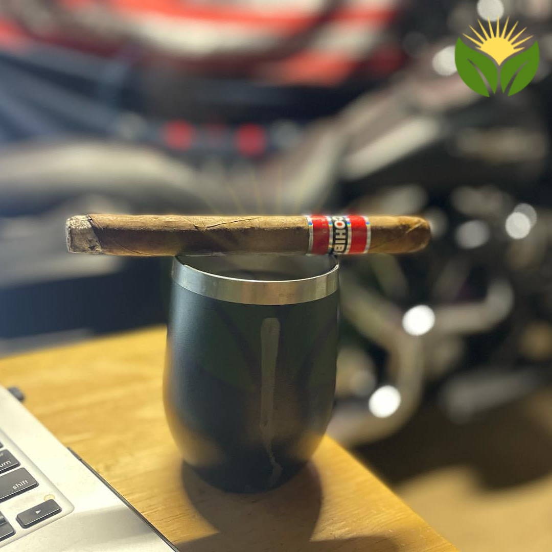 Cohiba Churchill 4 Cohiba Churchill Cigar Close-up - Premium Quality