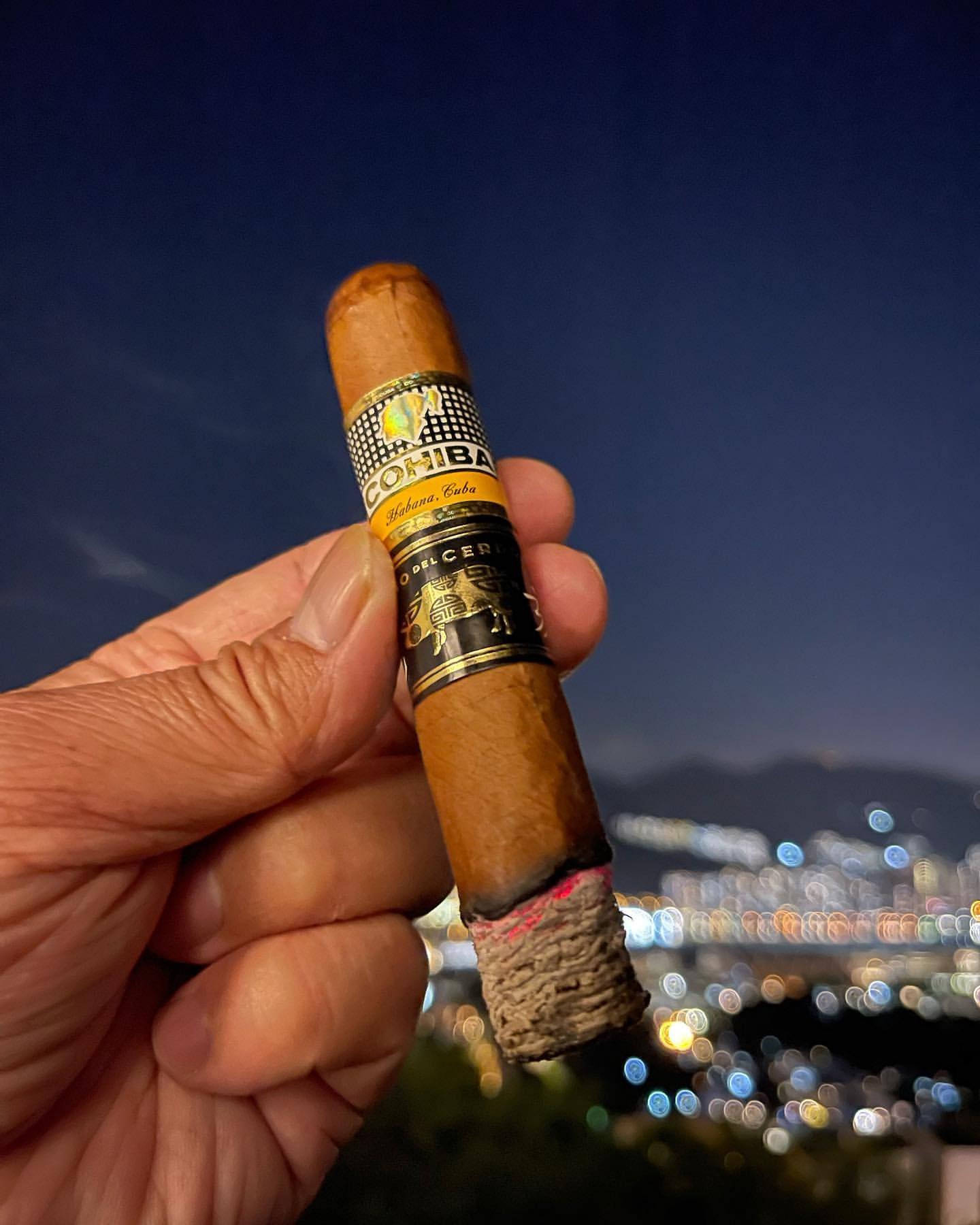 Cuban cigars for sale - premium authentic Cohiba cigar