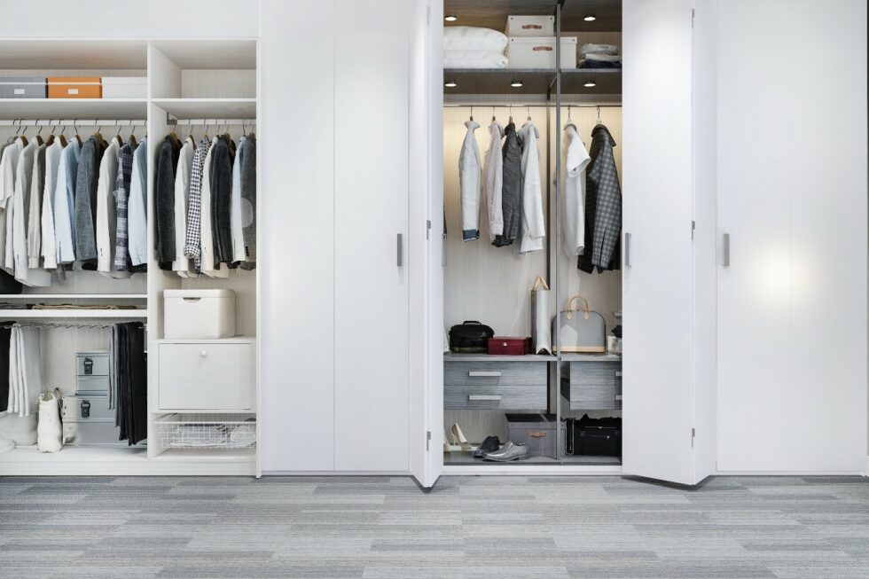 Comment Entretenir et Organiser Votre Dressing Sur Mesure