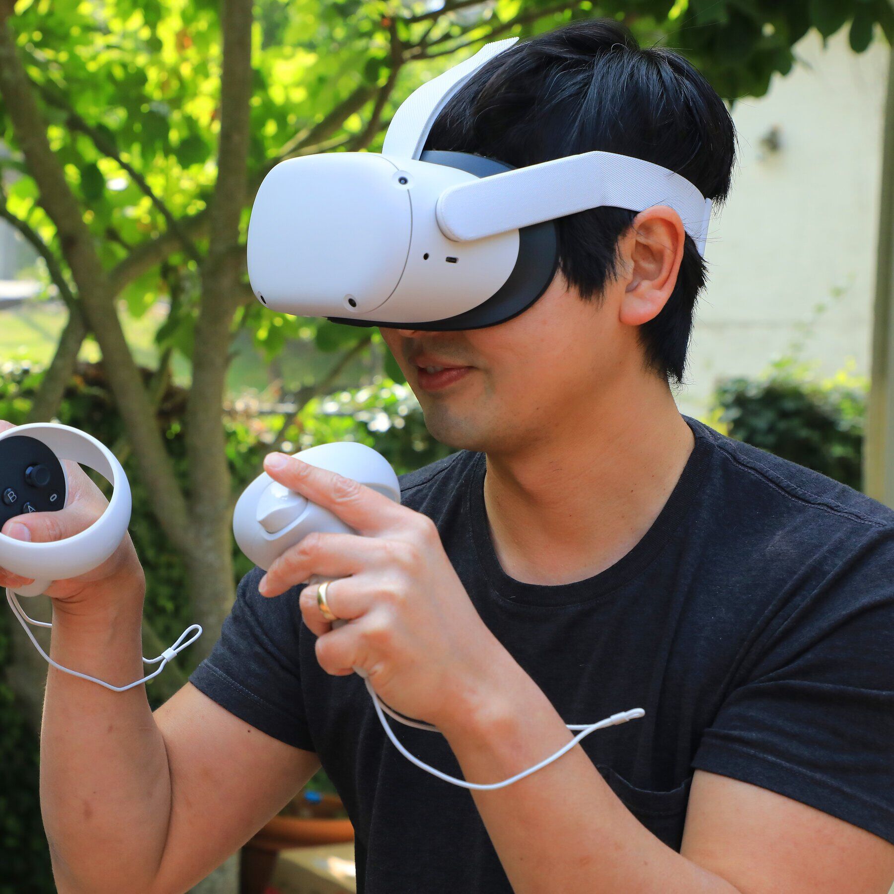 Meta Quest 2 — Advanced All-In-One Virtual Reality Headset - Image 8