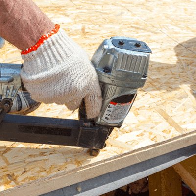 OSB montat pe acoperis cu sindrile bituminoase