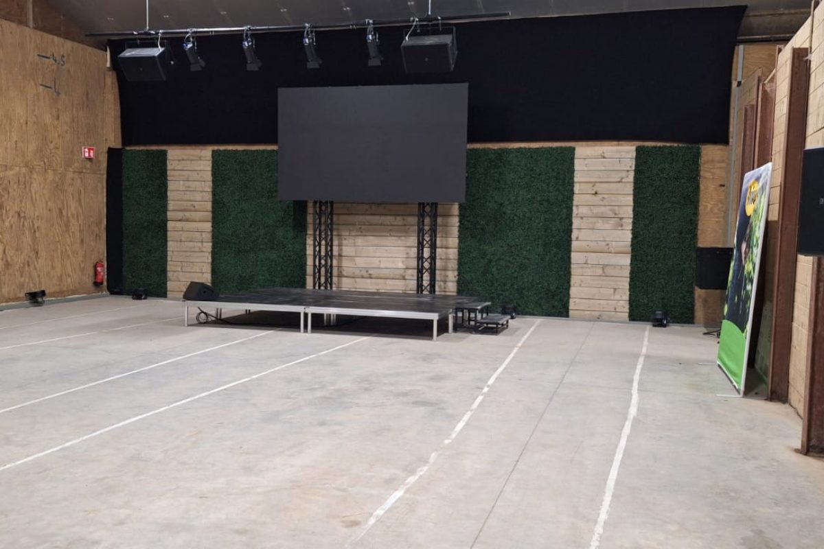 Cosun Beet achterwand en bar (3)