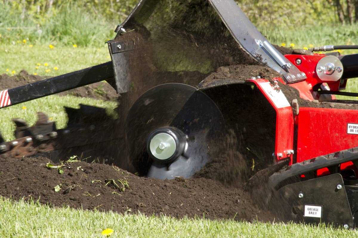 Trencher - 2' Tracked Ride On - Image 5