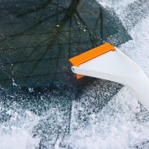 Scraper for cleaning ice from car windows Scraper for cleaning ice from car windows