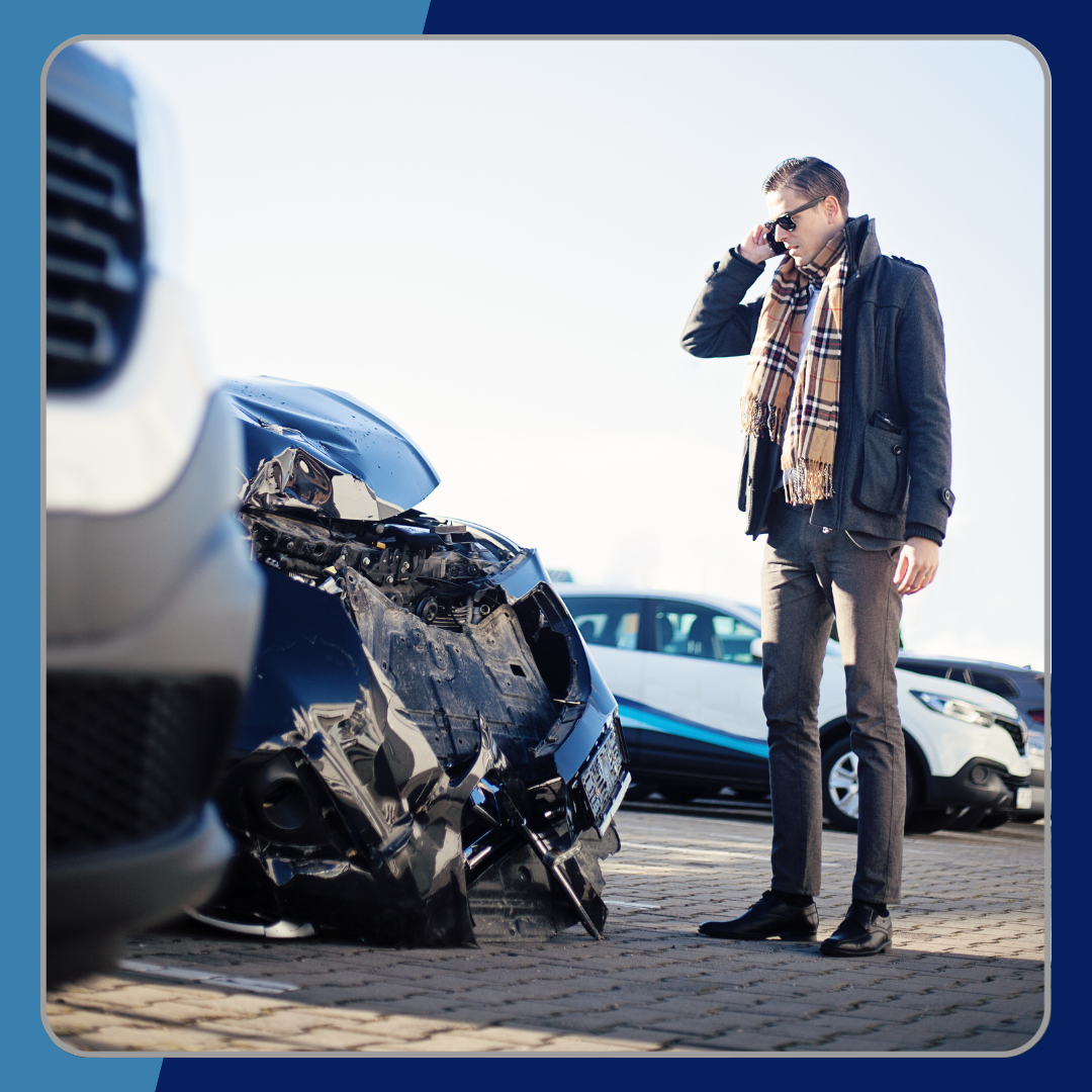 Mașina lovită în parcare ᐈ Ce faci dacă ți-ai găsit mașina lovită în parcare