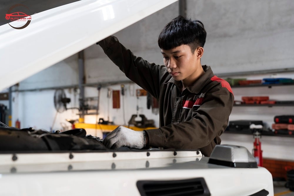 Sửa chữa máy gầm điện ô tô