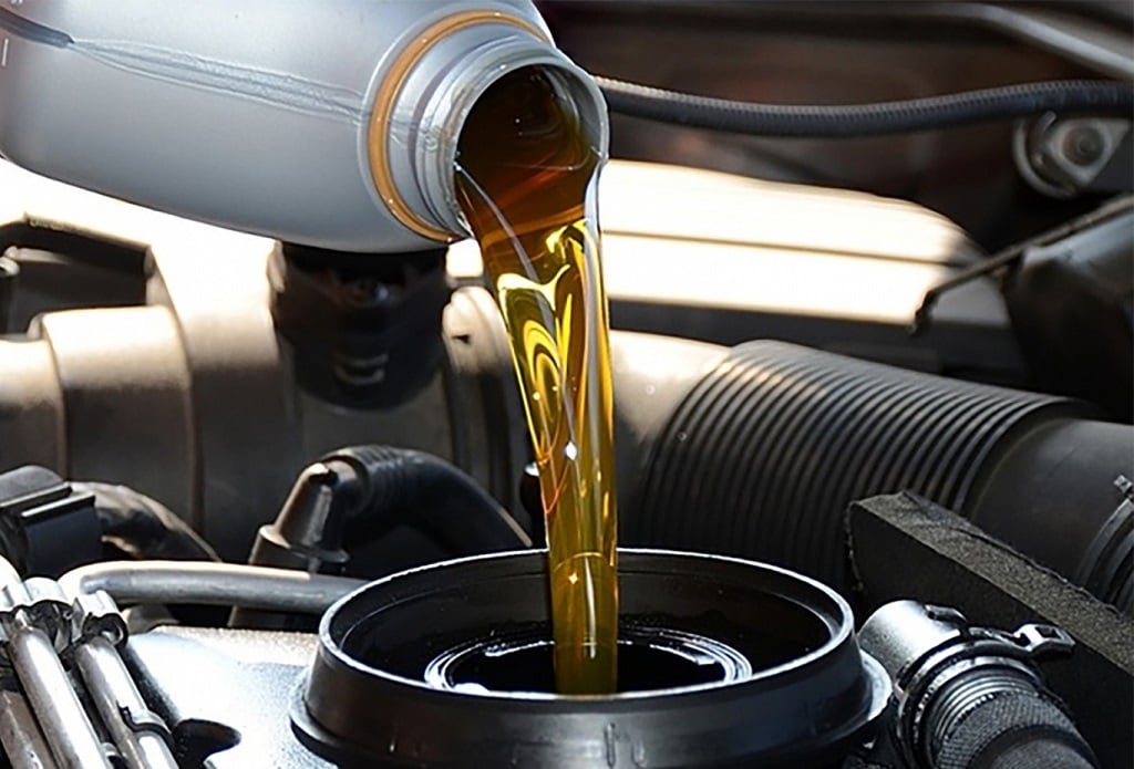 Hướng dẫn cách tự thay nhớt động cơ xe ô tô