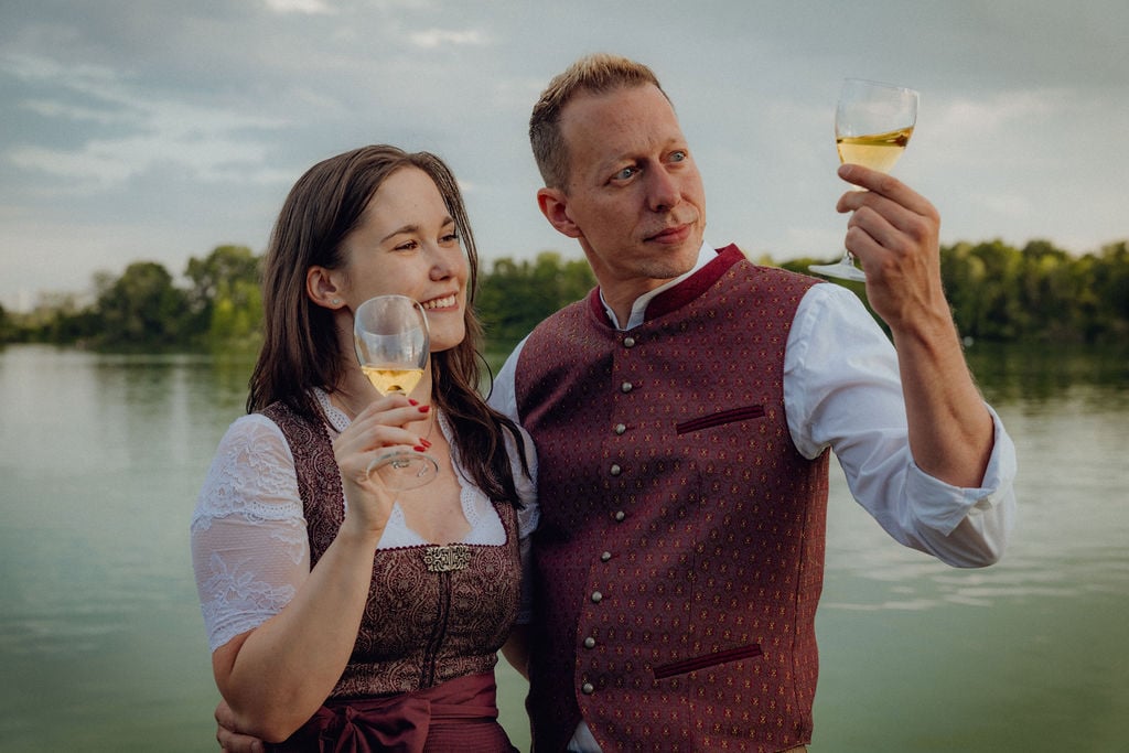 Weingut-Gruender-Steffanie-Thomas-Aurum-Vinum