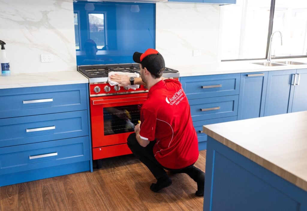 Eco-Friendly Cleaning Bendigo – What It Means & Why It Should Matter to You 4 Oven Cleaning Services