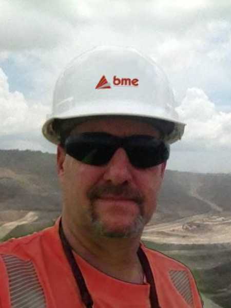 Breaking the Nitrate-Based Explosives Greenhouse: The Potential of Hydrogen Peroxide Emulsion 1 Scott Scoria Global Manager 1 512