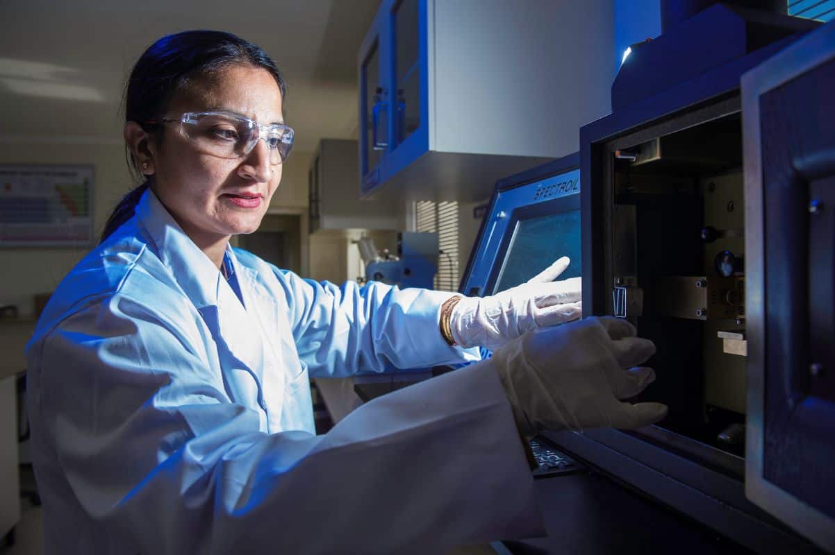 Innovating for safety and sustainability 1 Dr Rakhi Pathak BMEs Senior Product Manager for AN Products Equipment and Services lr