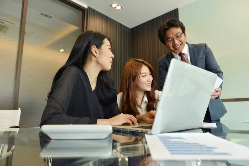 How to Choose the Best Payroll Service Provider in Malaysia: A Buyer's Guide