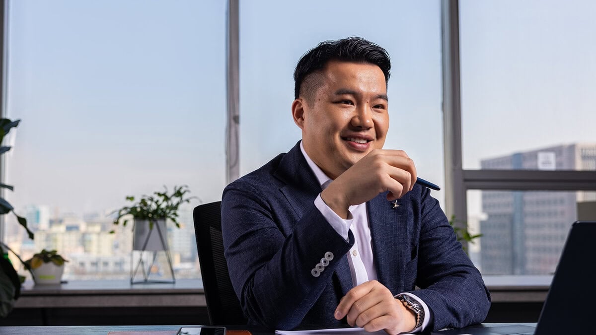 Алсын хараа, гүйцэтгэл бол нэг зоосны хоёр тал