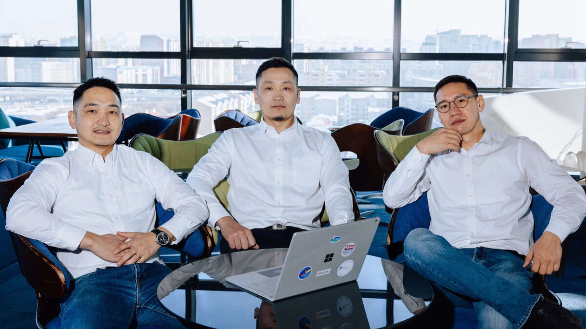 Хязгааргүй зах зээлд хүч сорих QMenu