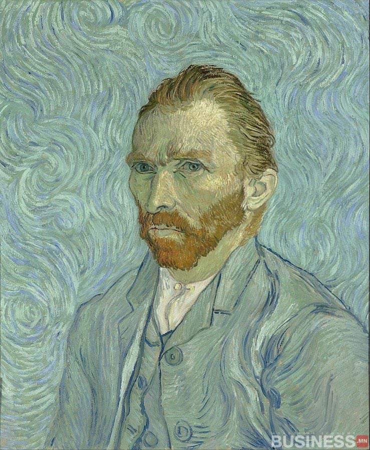 Цэнхэр хүрэм өмссөн улаан хүрэн үстэй, сахалтай эр хөх, ногоон өнгийн дэвсгэр дээр зурж байна. Зургийн хэв маяг нь импрессионист. - Business.MN